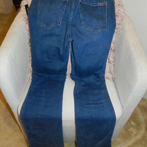 White House Black Market Everyday Soft EHR Belted Skinny Flare Jeans Size 2 - Picture 6 of 11